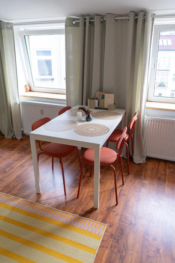 The Good Apartment Powisle 3 Bedrooms 바르샤바 외부 사진
