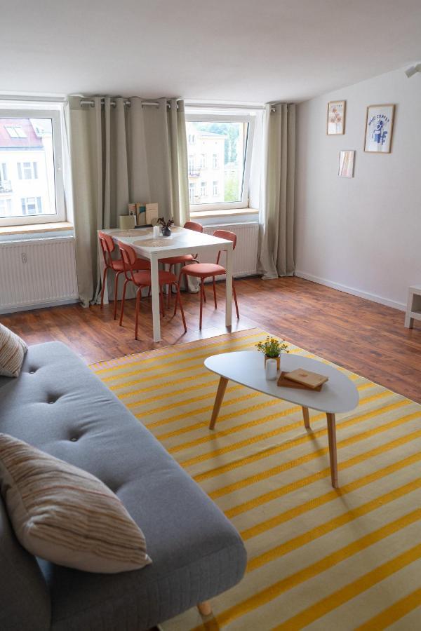 The Good Apartment Powisle 3 Bedrooms 바르샤바 외부 사진