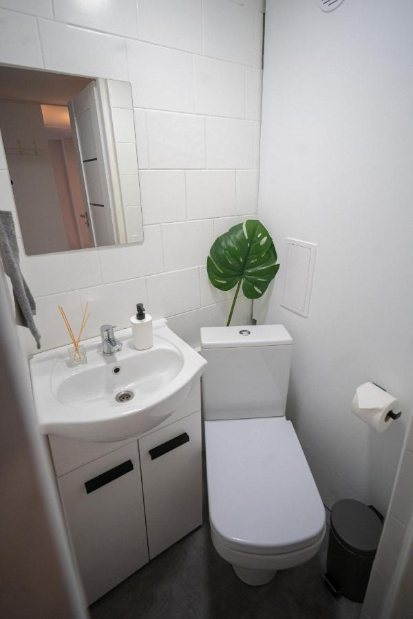 The Good Apartment Powisle 3 Bedrooms 바르샤바 외부 사진